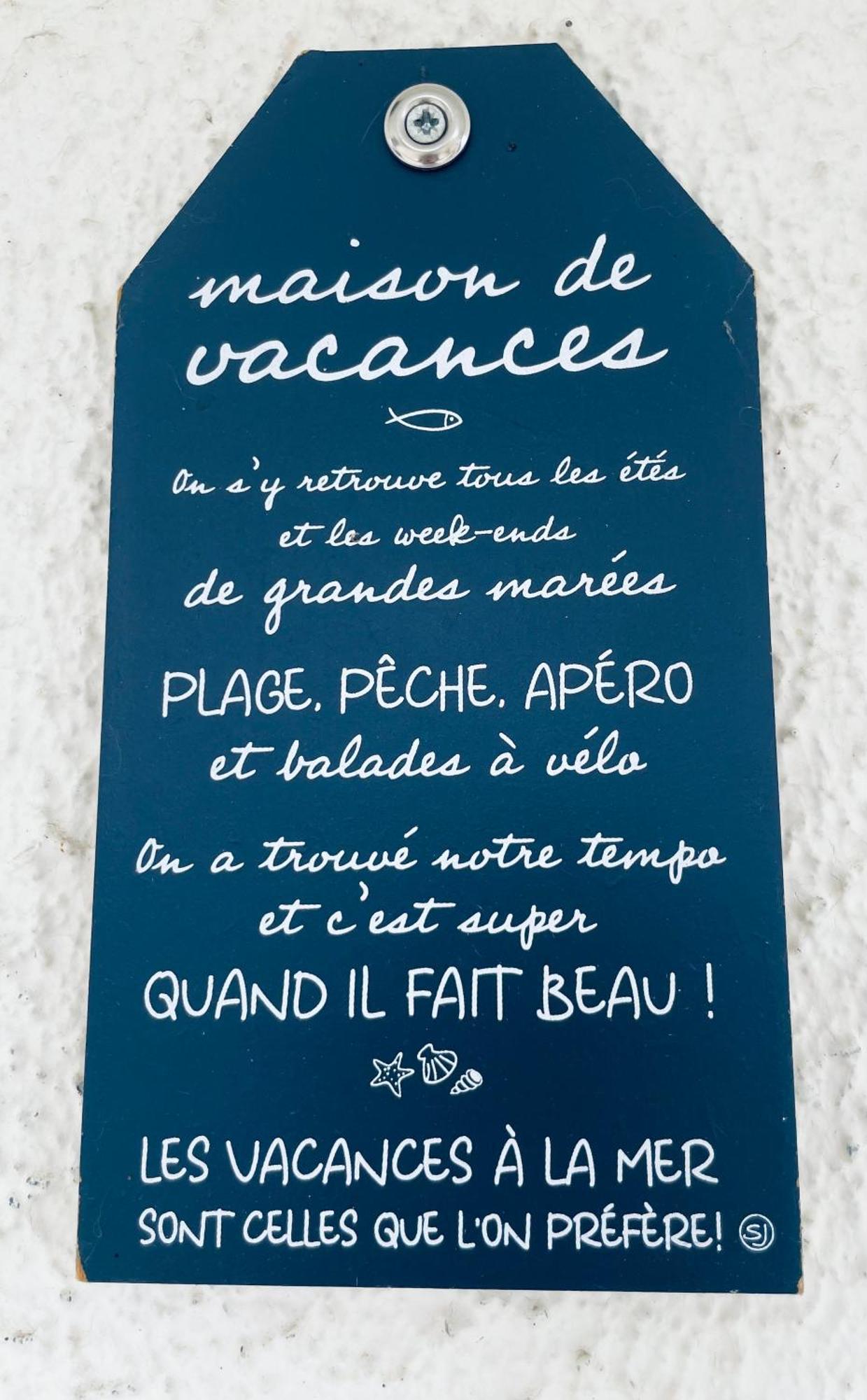 Studio Au Bord Du Lac D'Eguzon Екстериор снимка